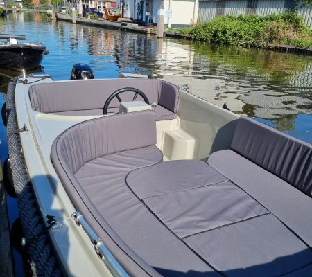 wsr510 sloep goedkoop sloep huren luxe sloep woerden luxe sloep huren reeuwijk reeuwijkse plassen boot huren landal Reeuwijk Nieuwerbrug sloep sloep met zonnedek huren